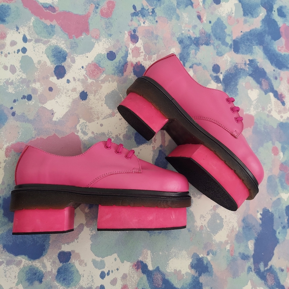 Buffalo + Solestruck | So Happy Together Platforms